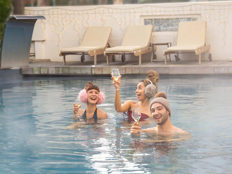 media.gallery06-relax