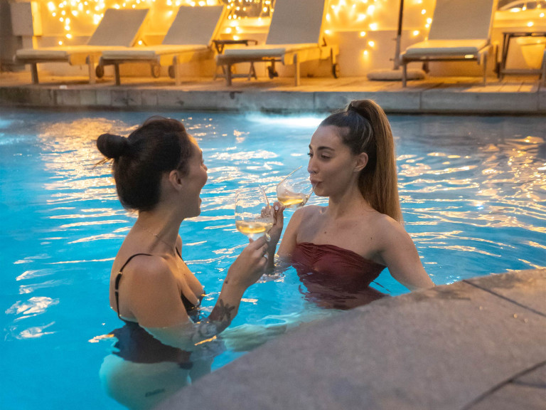 media.Gallery_Piscina_6LeRoseSpaHotel_Rimini